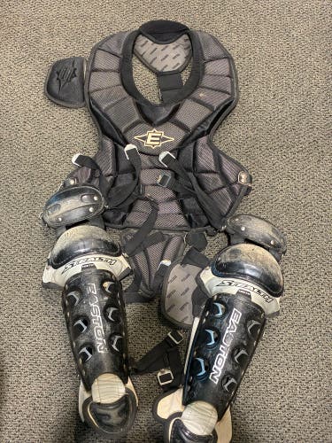 Youth Easton stealth Catcher's Set (Used)
