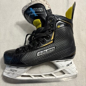 Bauer Supreme S25 Hockey Skates Regular Width Size 2 (Used)