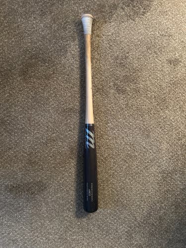 Marucci AM22 Maple Bat (-3) 30 oz 32" (Used)