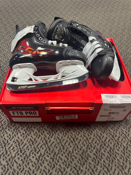 CCM Jetspeed FT8 Pro Size 4.5 Regular Width (With XS Reload Release) Skate