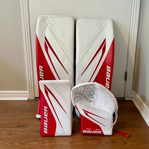 BAUER Vapor Hyperlite 2 Custom Pro Hockey Goalie Pads & Gloves - Full Set *Practically New -No Shots
