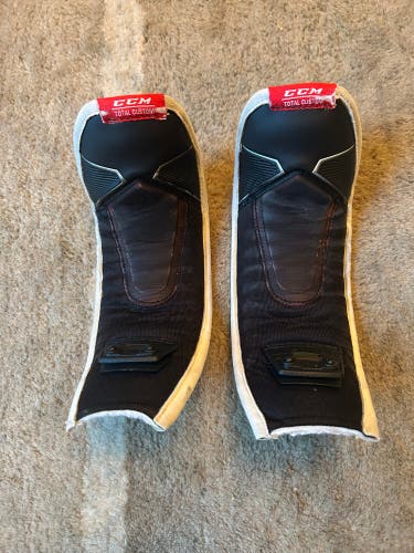 CCM XS total custom skate tongue