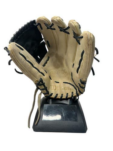 Used Wilson 1786 BB/SB Glove RH Throw Almond 11 1/2" 11835-S000197483