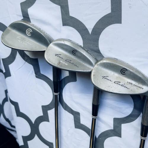 Cleveland Mens RH Gap/Approach Sand Lob Combo Wedge Set 51/54/58 Degrees
