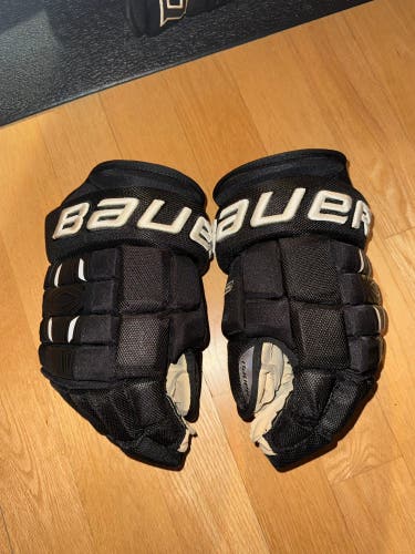 Black Bauer 14" Pro Series Gloves (Pro Stock)