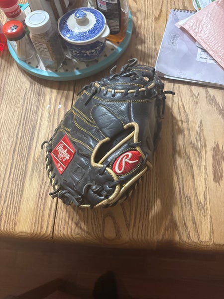 2023 Rawlings RH Catcher's Baseball Glove 32.5" (Used)