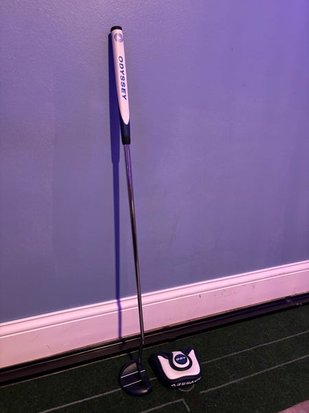 Blue Unisex Odyssey Right Handed Putter 34" (New) And The Head Cover For The Putter