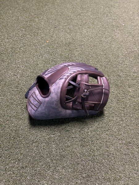 Rawlings RH Infield REV1X Baseball Glove 11.75" (Used)