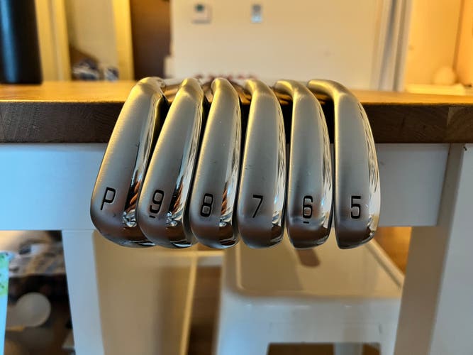 Used Men's Mizuno JPX 921 Hot Metal Pro Right Handed Iron Set Stiff Flex 6 Pieces Steel Shaft