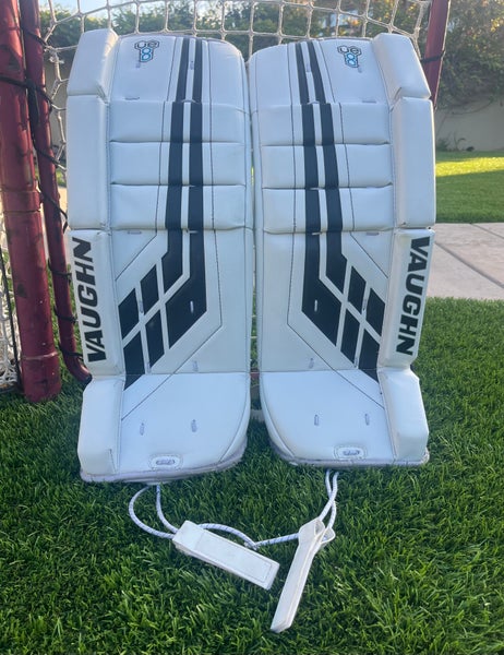 24 + 2" Vaughn Velocity VE8 Goalie Leg Pads (Used)