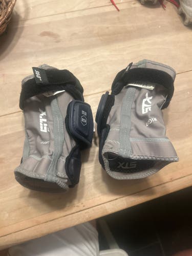 Medium Adult STX Stallion 900 Arm Pads (New)