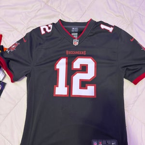 Red Large Boys Nike Jersey (Used)