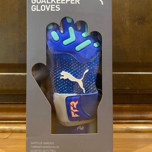 Medium Puma Goalie Gloves (New)