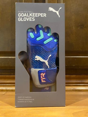 Medium Puma Goalie Gloves (New)