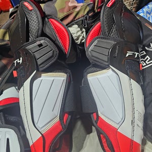 Senior CCM JetSpeed FT4 15" Shin Pads (Used)