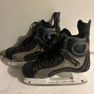 Read Description - CCM Externo E60 Hockey Skates Regular Width   9.5 (Used)