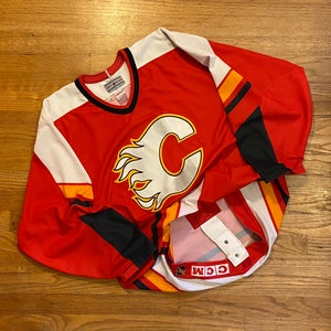 Vintage Calgary Flames Center Ice Authentic Pedestal Hockey Jersey
