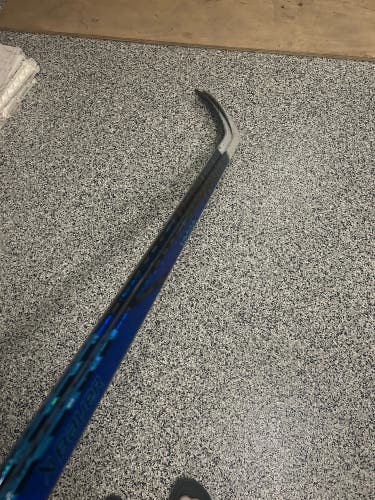 2 Bauer Twitch Hockey Stick