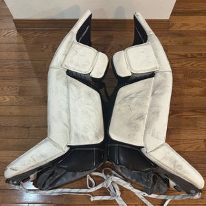 Warrior RGT2 goalie leg pads