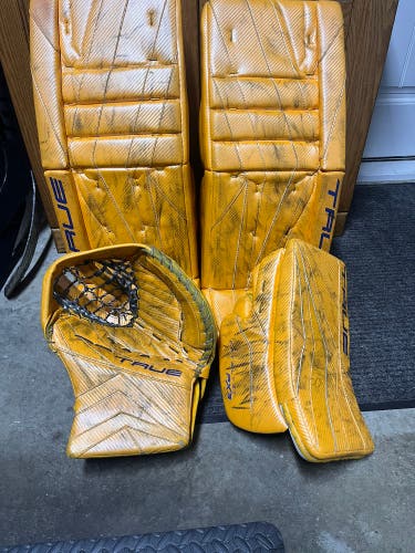 2023 31" True Catalyst PX3 Regular Goalie Full Set (Used)