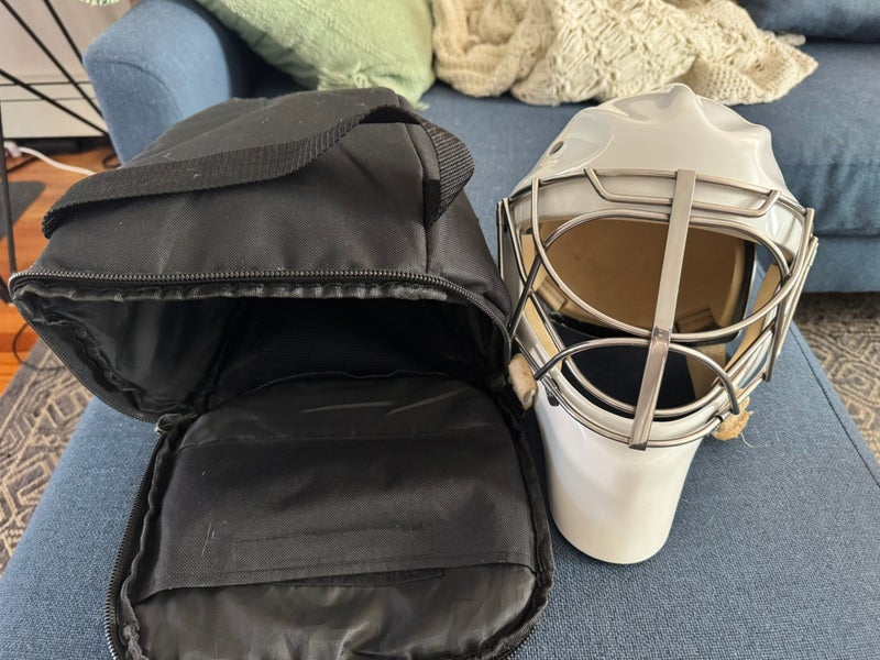 Senior 2023 Medium Sportmask T3 Goalie Mask (Used)