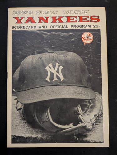 Vintage 1969 New York Yankees Scorecard & Official Program - Mantle #7 Retired