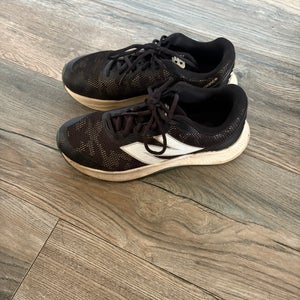 Black Kid's 4.5Y (Big Kids / Youth) Youth New Balance 4040v7 Low Top Turf Cleats (Used)
