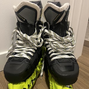 2023 CCM AS-V Hockey Skates Regular Width 7 (Used)