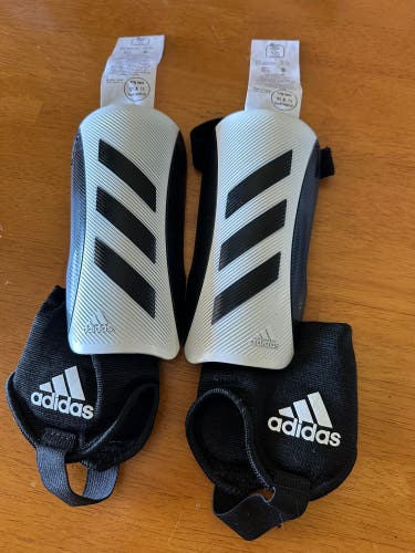 Adidas shin guards size small youth