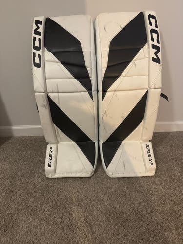 33" CCM Eflex 6 Goalie Leg Pads