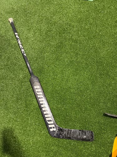 Intermediate Warrior Ritual v2e+ Goalie Stick Regular 23.5" Paddle (Used)