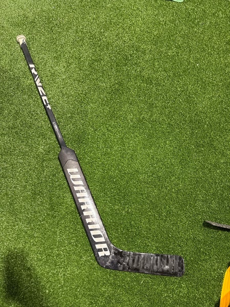 Intermediate Warrior Ritual v2e+ Goalie Stick Regular 23.5" Paddle (Used)