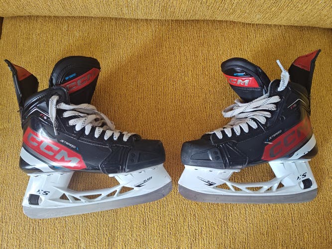 2025 CCM JetSpeed FT6 Hockey Skates 7.0 Wide Fit (Used)