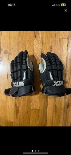 STX RZR Large (13) Great Condition