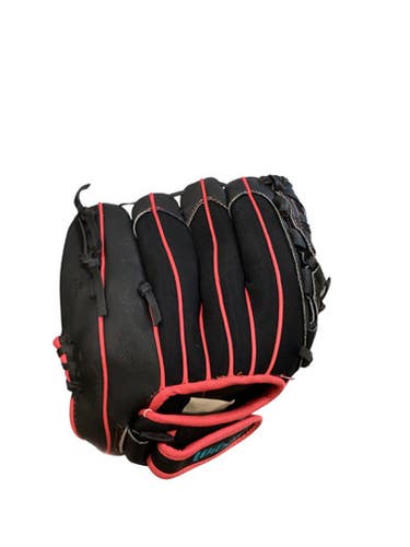 Used Wilson FLASH BB/SB Glove RH Throw Black 11 1/2" 11884-S000051017