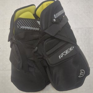 Intermediate Small Warrior Ritual x3 E+ Hockey Goalie Pants (New)