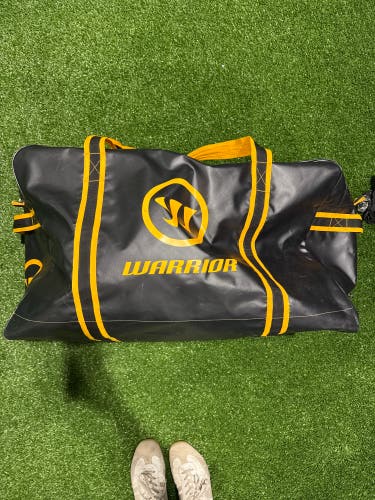 Black & Yellow Warrior Goalie Duffle Bag (Used) 32”x20”x16”