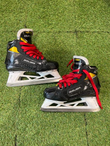 Intermediate Bauer Supreme 3S Pro Hockey Goalie Skates Regular Width Size 4.0 (Used)