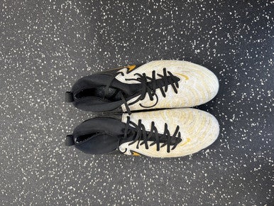 Used Nike Soccer Cleats Black And White Senior 8 11849-S000030757