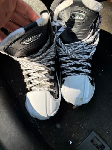 Reebok 12K Hockey Goalie Skates Regular Width 10 (Used)