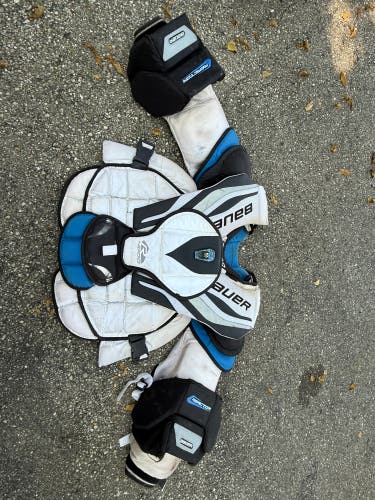 Large Bauer Reactor 9000 Goalie Chest Protector (Used)