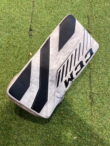 Senior CCM Axis 1.5 Goalie Blocker Regular (Used)
