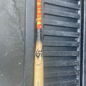 Louisville Slugger MLB Prime RA13 Ronald Acuna Game Model Maple Bat (-4) 25 oz 29" (Used)