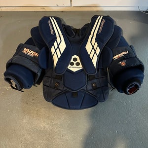 Medium  Vaughn VE8 Pro Carbon Goalie Chest Protector (Used)