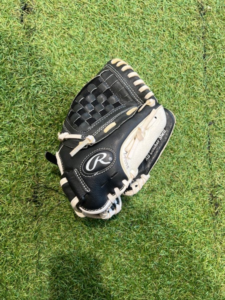 Rawlings Highlight Series RH Pitcher's Softball Glove 10.5" (Used)