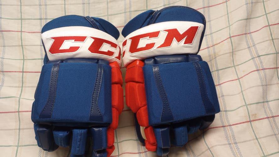 CCM U+ Crazy Light Gloves 14" (New)