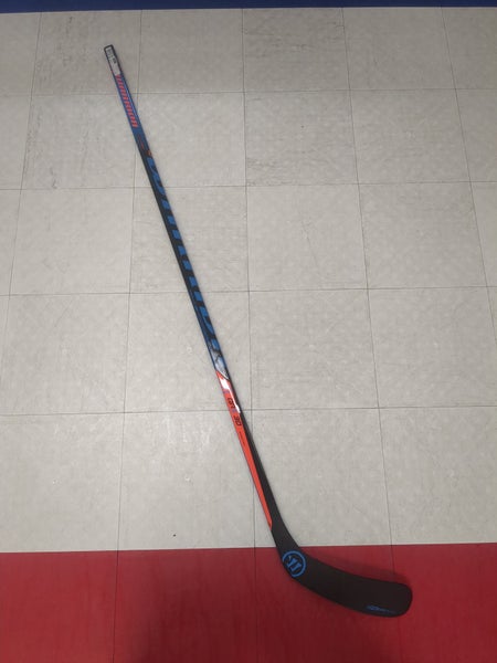 Senior Warrior Covert QRE30 Right Handed Hockey Stick W03