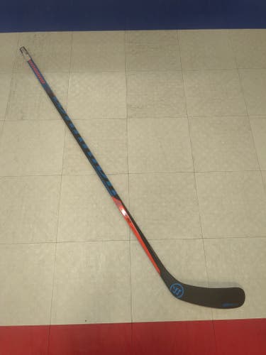 Senior Warrior Covert QRE30 Right Handed Hockey Stick W28 (New)