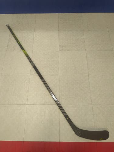 Senior Warrior Alpha lx2 max Right Handed Hockey Stick W03 (New)