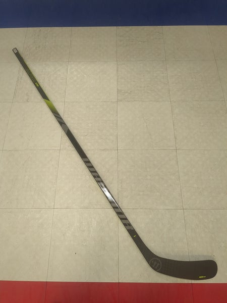 Senior Warrior Alpha lx2 max Right Handed Hockey Stick W03 (New)